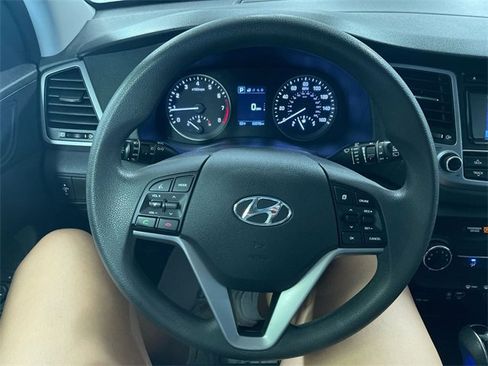 Used 2017 Hyundai Tucson SE image 14