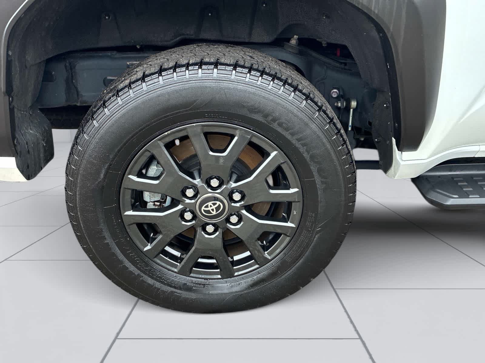 Used 2025 Toyota 4Runner SR5 AWD/4WD image 10