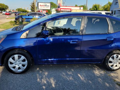 Used 2012 Honda Fit image 2