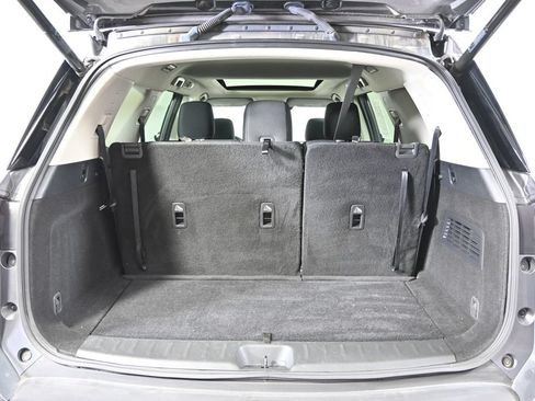Used 2024 Nissan Pathfinder SV w/ SV Premium Package AWD/4WD image 17
