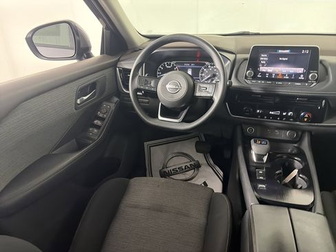 Used 2022 Nissan Rogue SV image 30