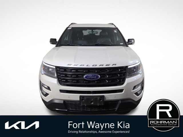 Used 2017 Ford Explorer Sport w/ Equipment Group 401A AWD/4WD image 3
