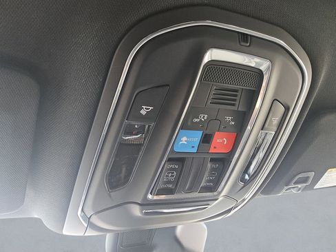 New 2025 Jeep Grand Cherokee Laredo X image 29