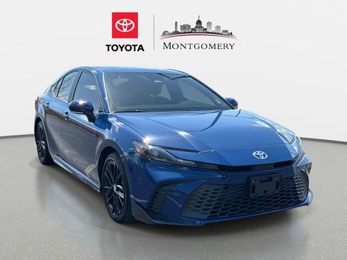 Used 2025 Toyota Camry SE w/ Multimedia Upgrade Package image 1