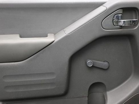 Used 2019 Nissan Frontier S RWD image 11