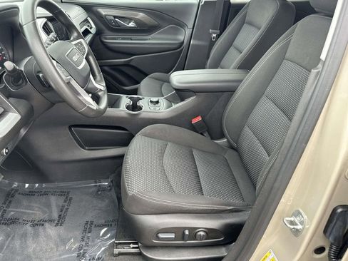 Used 2023 GMC Terrain SLE w/ Driver Convenience Package image 19