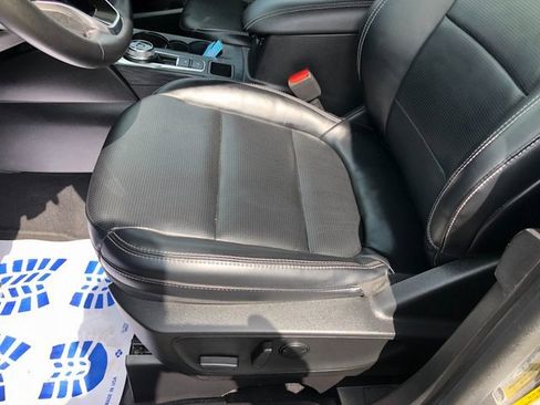 Used 2023 Ford Escape Platinum image 15