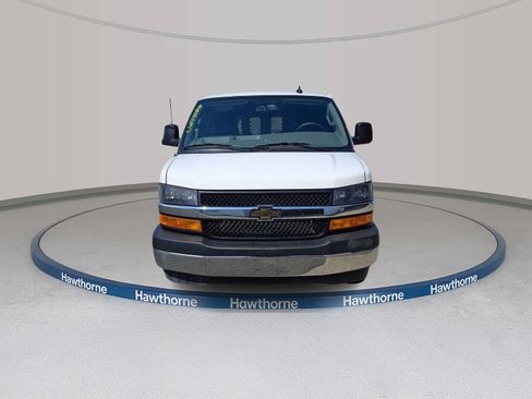 Used 2025 Chevrolet Express 2500 w/ Driver Convenience Package RWD image 2