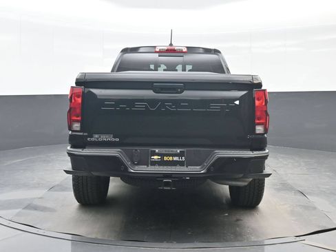Used 2024 Chevrolet Colorado Trail Boss w/ Technology Package AWD/4WD image 5