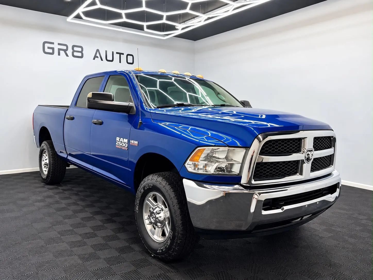 Used 2018 RAM 2500 Tradesman w/ Chrome Appearance Group AWD/4WD image 1