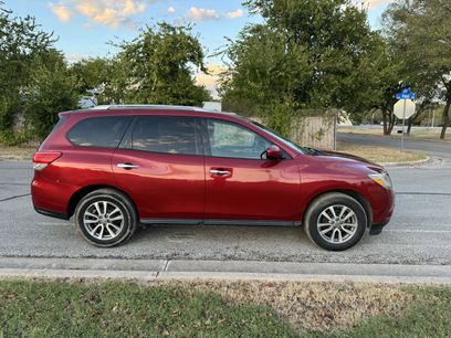 Used 2016 Nissan Pathfinder S