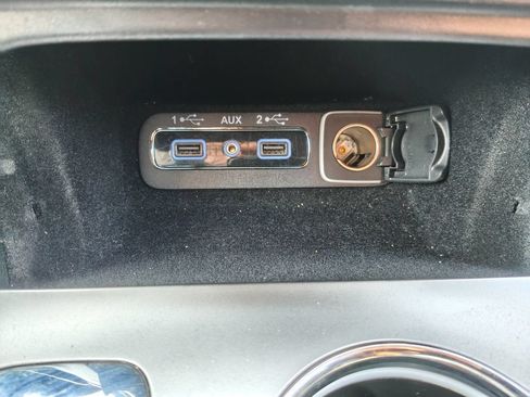 Used 2018 Jeep Grand Cherokee Altitude AWD/4WD image 30