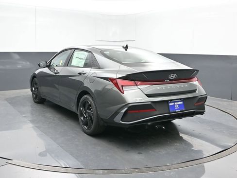 New 2026 Hyundai Elantra SEL Sport Premium FWD image 4