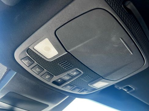 Used 2021 Ford Expedition XLT image 15