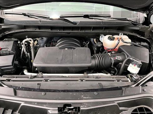 Used 2025 Chevrolet Suburban RST RWD image 11