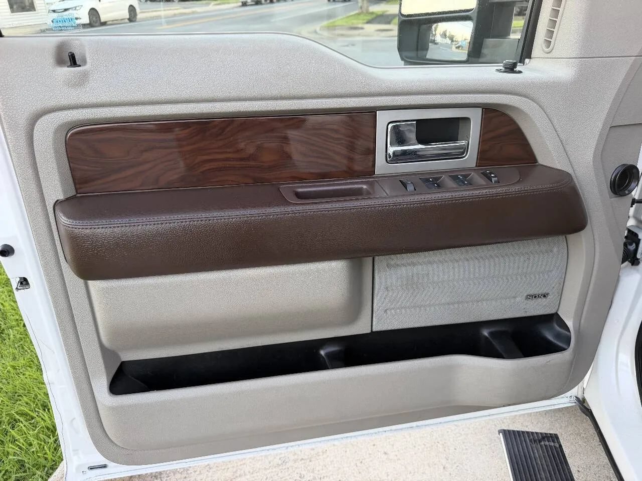 Used 2010 Ford F150 Platinum AWD/4WD image 18