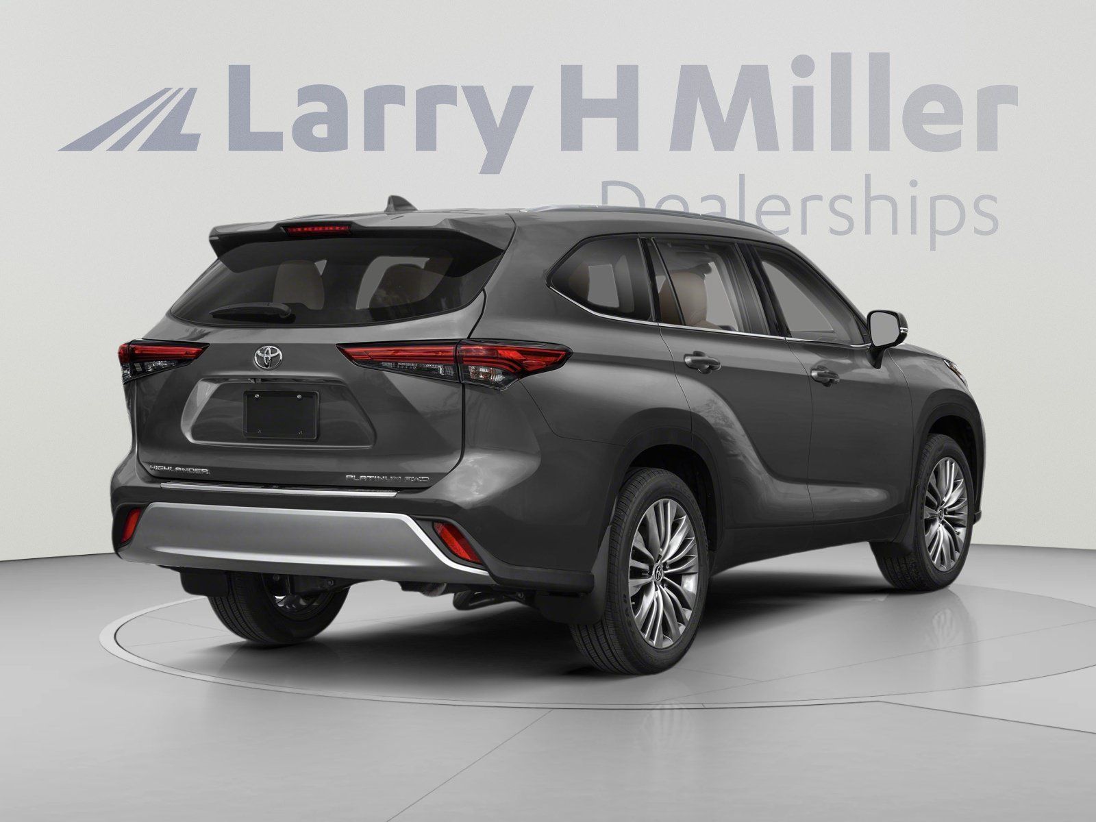 Used 2022 Toyota Highlander Platinum FWD image 2