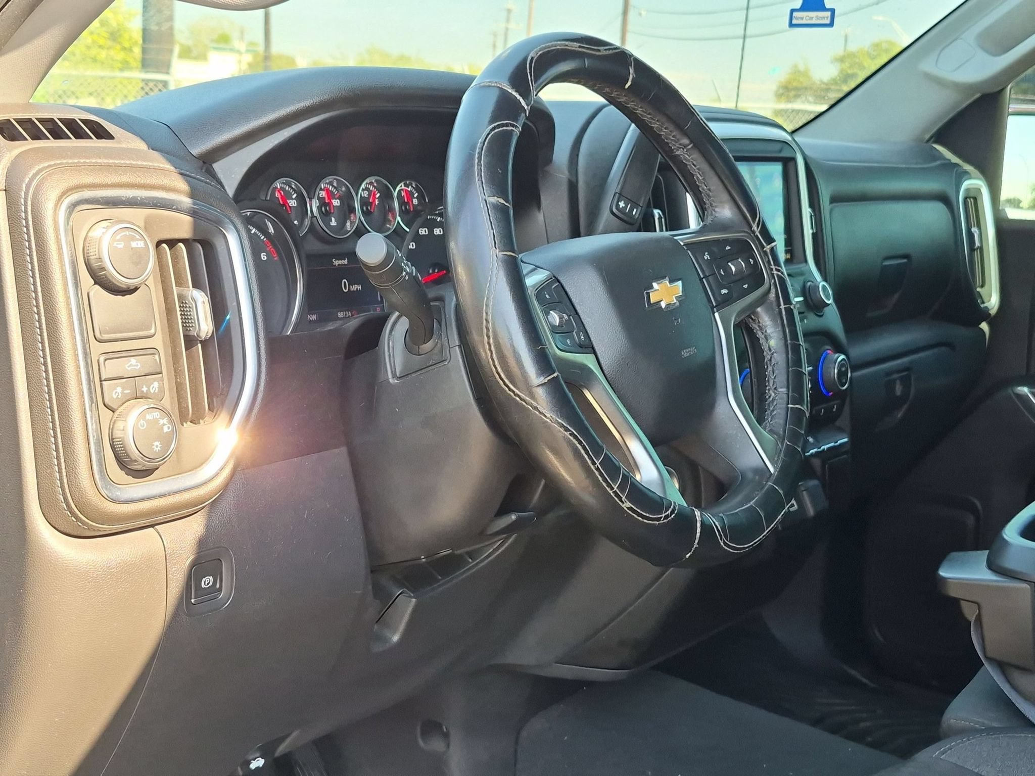 Used 2021 Chevrolet Silverado 1500 LT RWD image 10