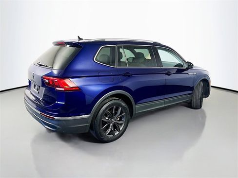 Used 2022 Volkswagen Tiguan SE image 7