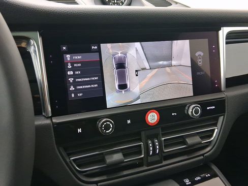 New 2026 Porsche Macan image 23