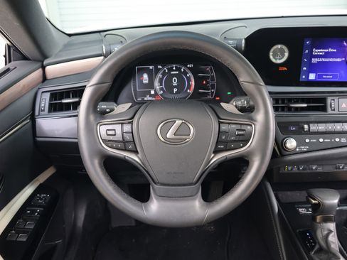 Used 2023 Lexus ES 350 w/ Premium Package image 16
