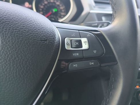 Used 2020 Volkswagen Tiguan SE FWD image 23