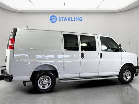 Used 2025 Chevrolet Express 2500 w/ Driver Convenience Package RWD image 11