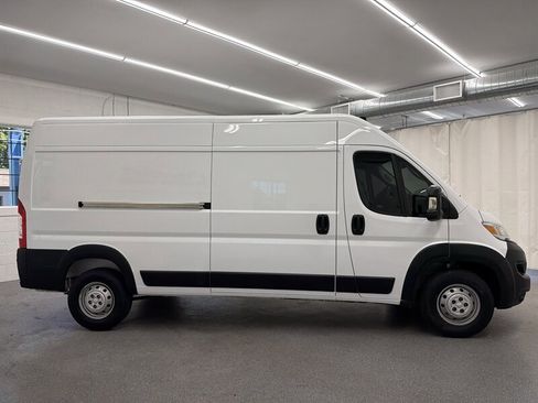 Used 2023 RAM ProMaster 2500 FWD image 4