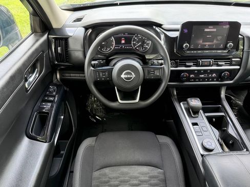 Used 2022 Nissan Pathfinder S AWD/4WD image 25