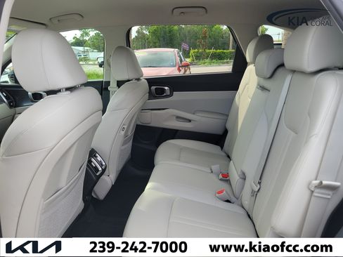 Certified 2023 Kia Sorento S FWD image 12