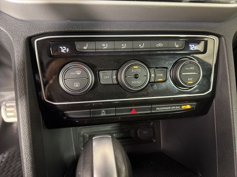 Used 2022 Volkswagen Atlas Cross Sport SEL R-Line image 36