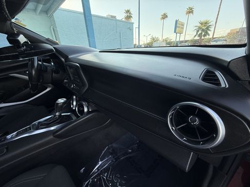 Used 2017 Chevrolet Camaro LT RWD image 15