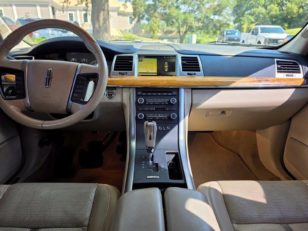 Used 2009 Lincoln MKS FWD image 14