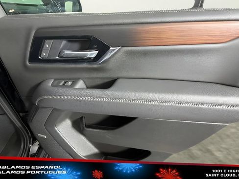 Used 2025 GMC Yukon Denali AWD/4WD image 28