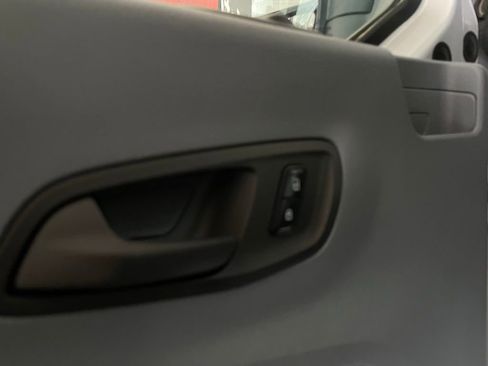 Used 2017 Ford Transit 150 XLT image 30