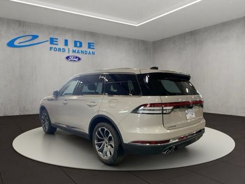 Used 2025 Lincoln Aviator Reserve w/ Illumination Package AWD/4WD image 10