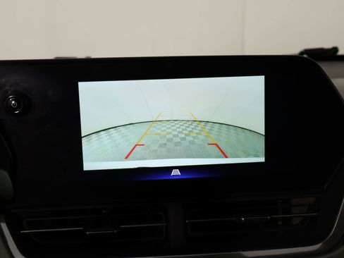 Used 2024 Chevrolet Trax LT FWD image 6