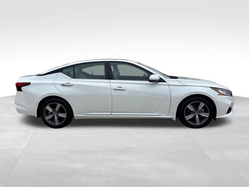 Used 2022 Nissan Altima 2.5 SL FWD image 8
