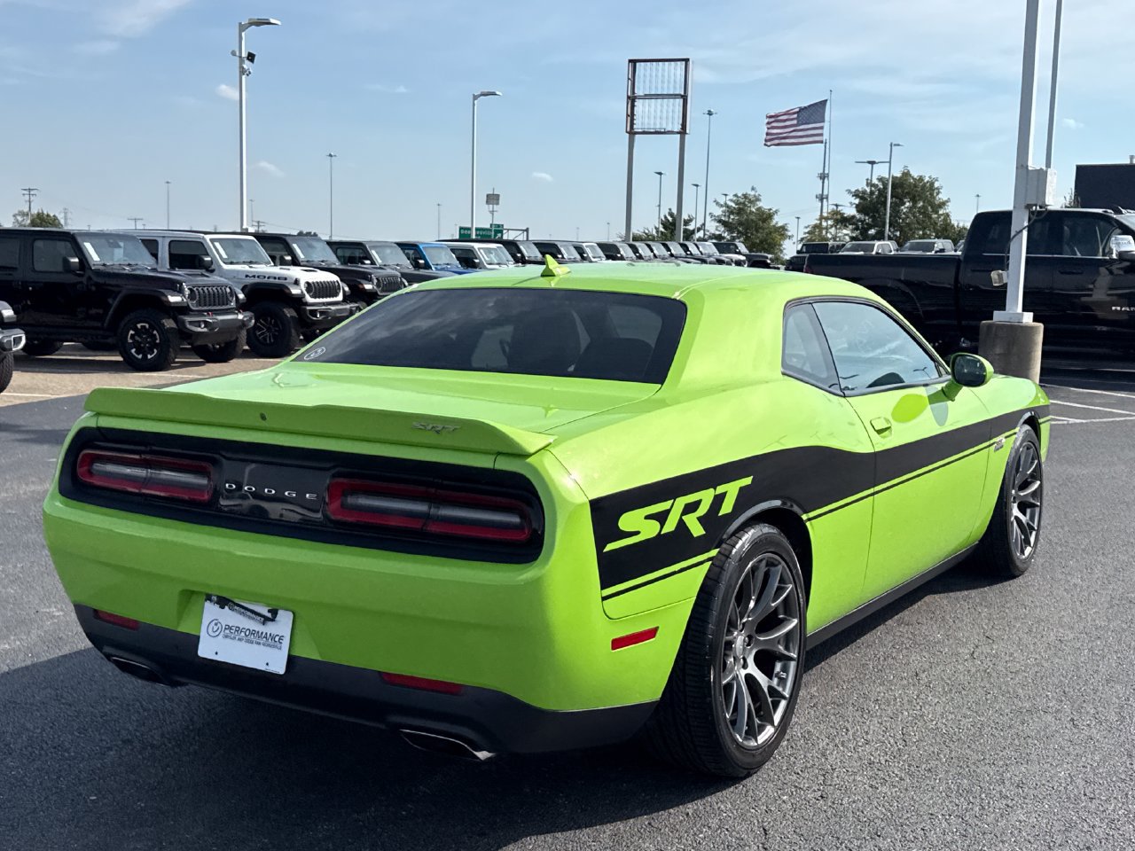 Used 2015 Dodge Challenger SRT RWD image 3