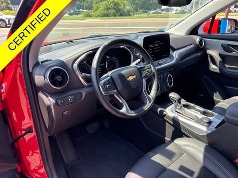 Used 2025 Chevrolet Blazer LT w/ Sound & Technology Package AWD/4WD image 8