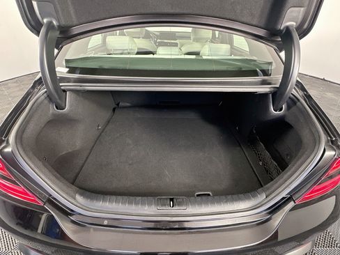 Used 2025 Genesis G70 2.5T RWD image 30