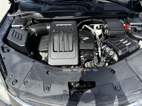 Used 2017 Chevrolet Equinox LS FWD image 29