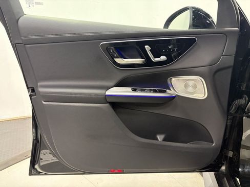 Used 2025 Mercedes-Benz GLC 350e GLC 350e w/ AMG Line image 5