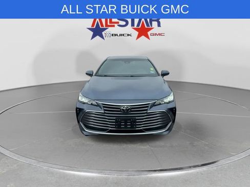 Used 2021 Toyota Avalon XLE FWD image 2