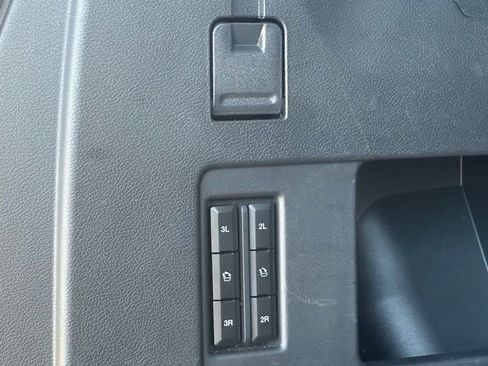 Used 2023 Ford Expedition Limited image 10