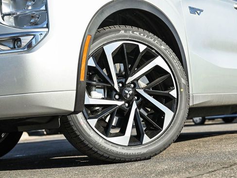 New 2025 Mitsubishi Outlander SEL image 6