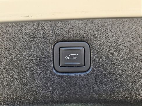 Used 2024 Chevrolet Blazer LT image 15