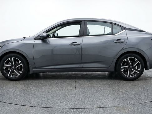 Used 2025 Nissan Sentra SV FWD image 5