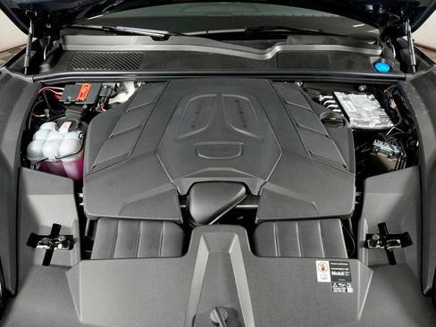 Certified 2026 Porsche Cayenne Coupe AWD/4WD image 41