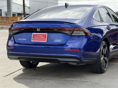 Used 2025 Honda Accord Sport image 7